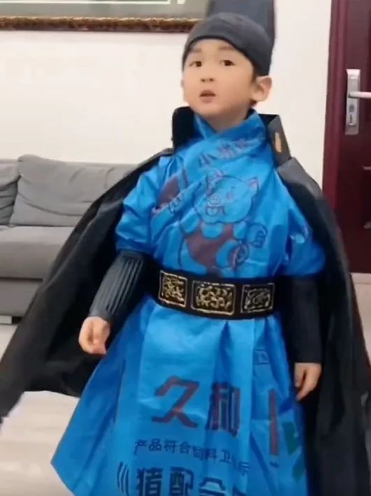 DƬ